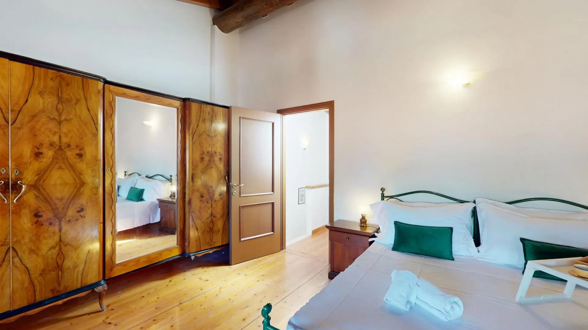 Garda View By Bookinggardalake Salò Appartement